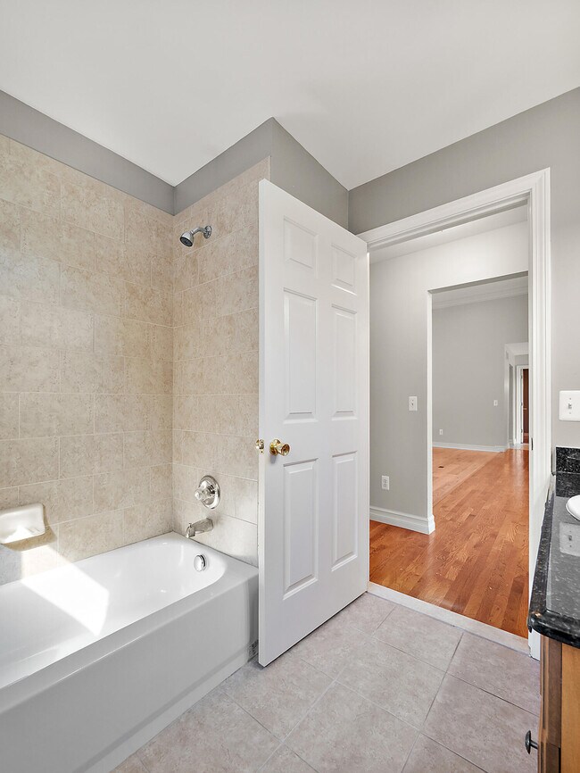 Building Photo - 50247 Cheltenham Dr