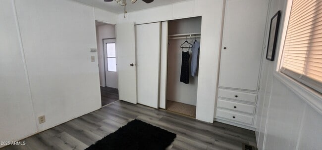 Building Photo - 44 S Hawes Rd