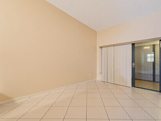 Building Photo - 3928 Vine Trail