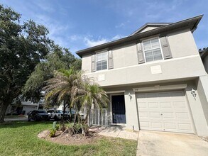 Building Photo - Huge 3BR Winter Springs Townhouse ~ Gated Community ~ Pool ~ Great Schools!