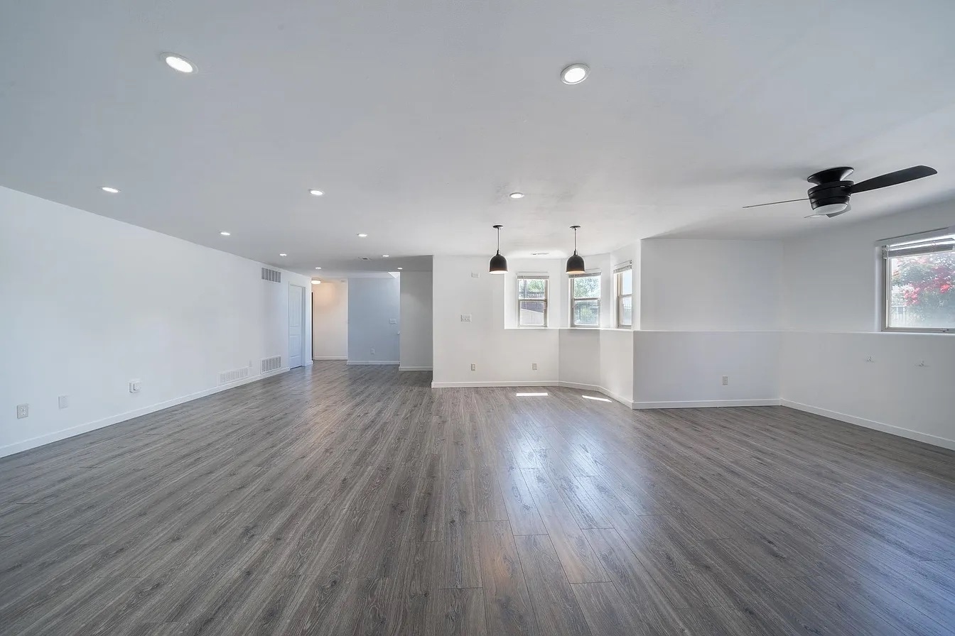 Building Photo - 14011 E Watson St