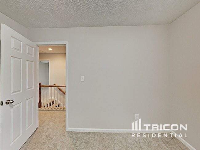 Building Photo - 5000 Baffin Ct