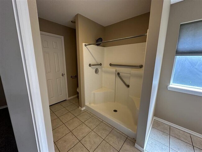 Building Photo - 2305 Haverhill Dr