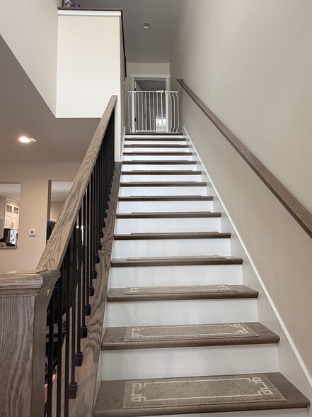 Building Photo - 33 Wisteria Ln