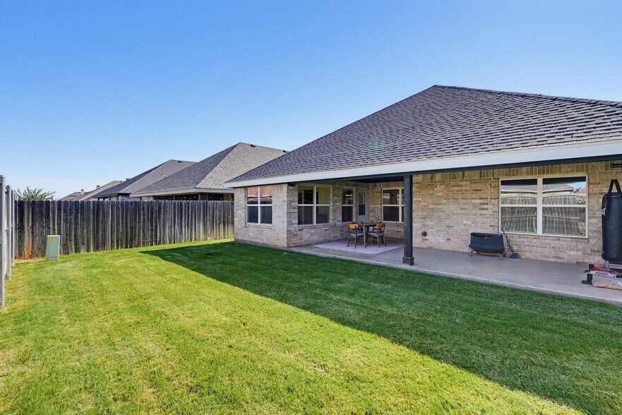 Building Photo - 6518 Stadium Dr
