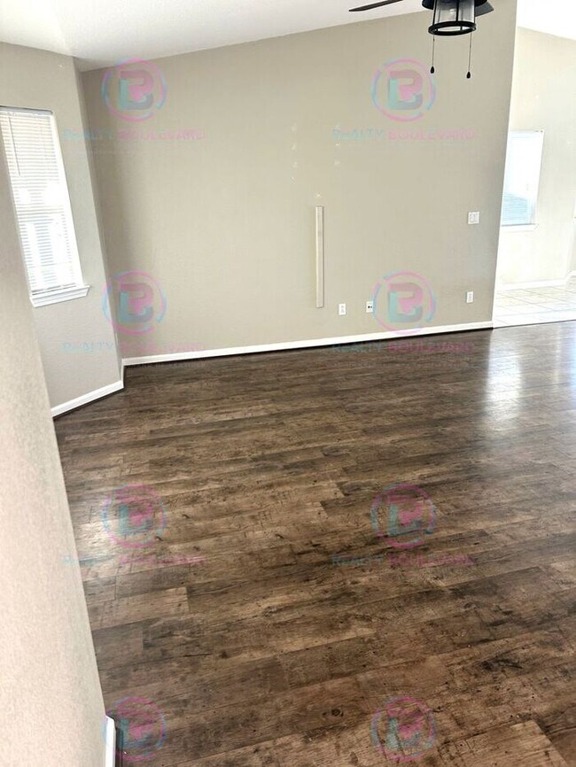 Building Photo - Dayton NV 3 Bedroom, 2 Bath Home with Sweeping Mountain Views