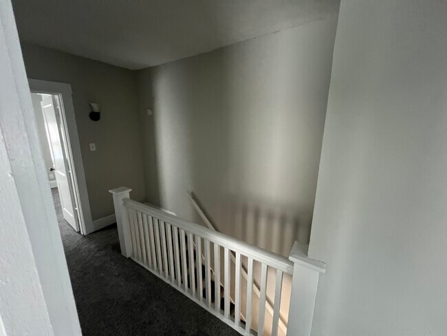 Building Photo - 2641 Noble Ave