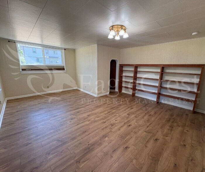 Building Photo - 603CHERRY