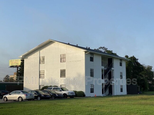 Building Photo - 105 Meaux Blvd
