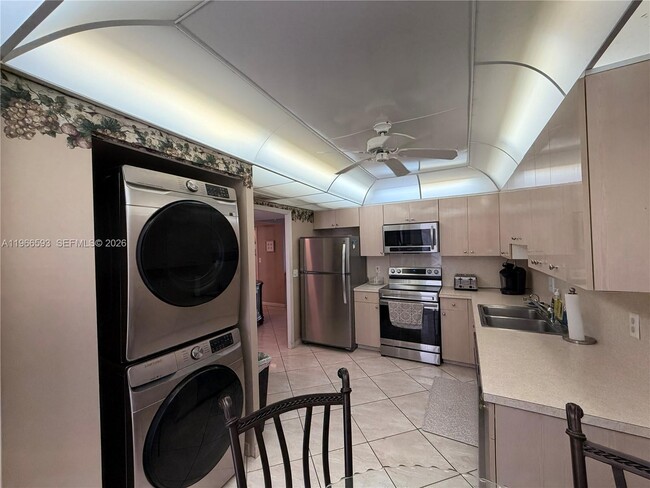 Building Photo - 4100 Galt Ocean Dr