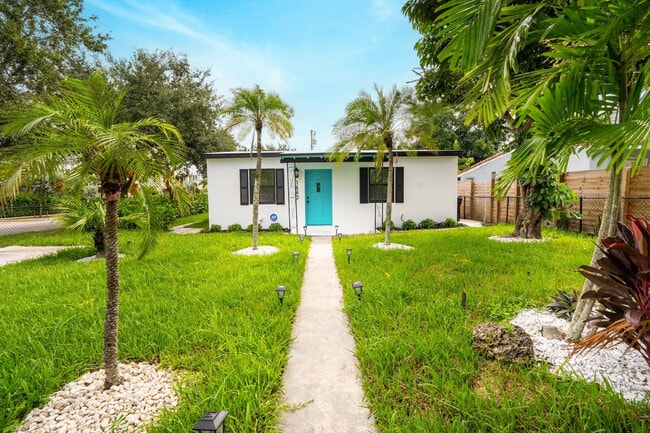 Primary Photo - 1640 NW 6th Ave