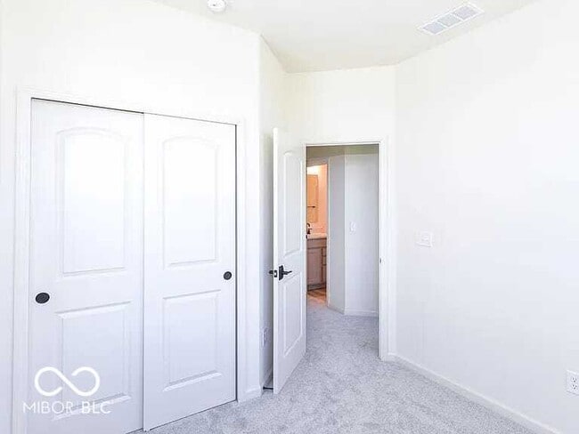 Building Photo - 1740 Blenker Dr