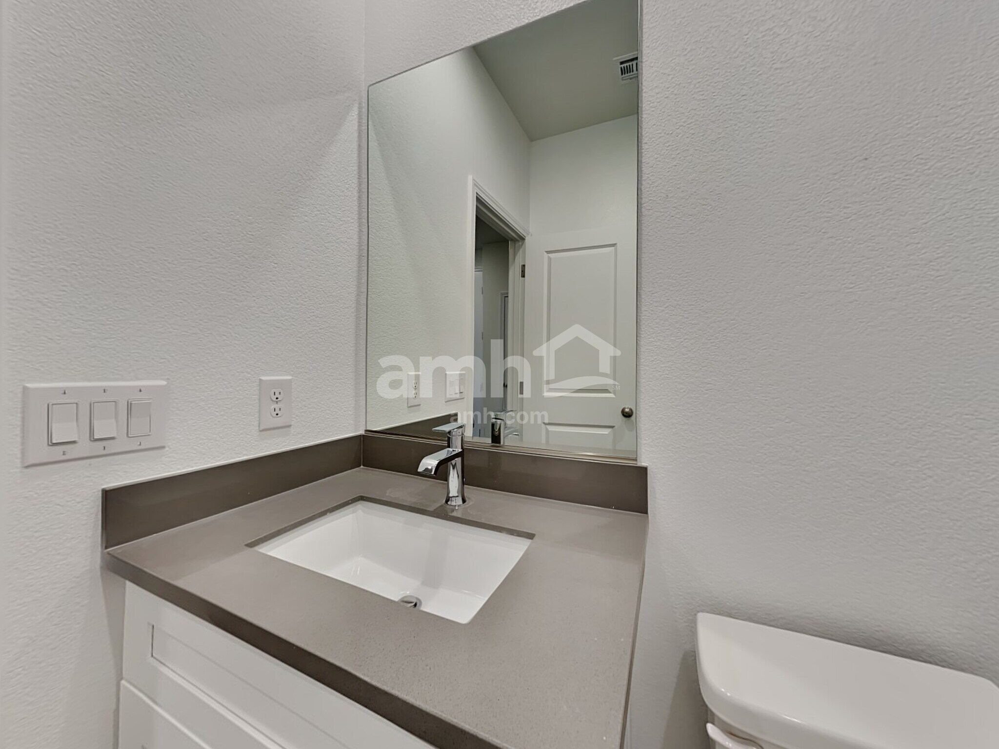 Building Photo - 290 Austin Bellerose Pl