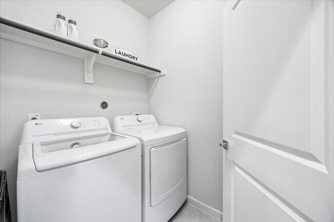 Building Photo - 23601 Zinfandel Dr