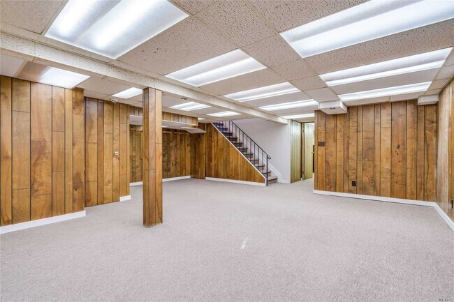 Building Photo - 46 Ivy Dr
