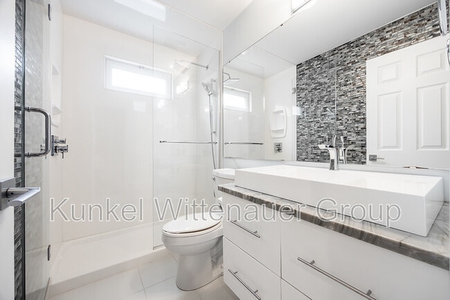Building Photo - 1313 Winding Creek Ct