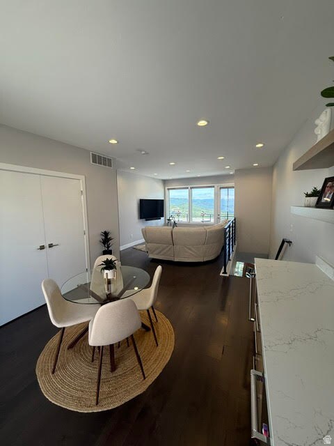 Building Photo - 795 E Miner Wy