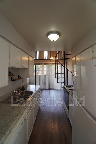 Building Photo - 3662 S Granby Way