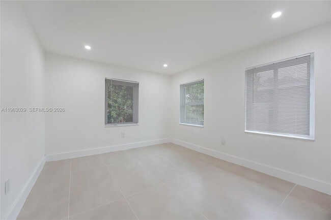 Building Photo - 1065 NW 50th St