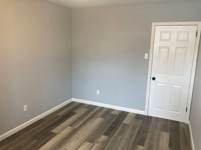 Building Photo - Bensalem 3 bedroom 1 bath + Basement near ...