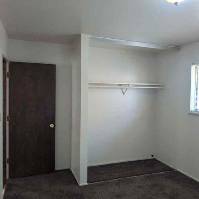 Building Photo - 231 Hawthorne St