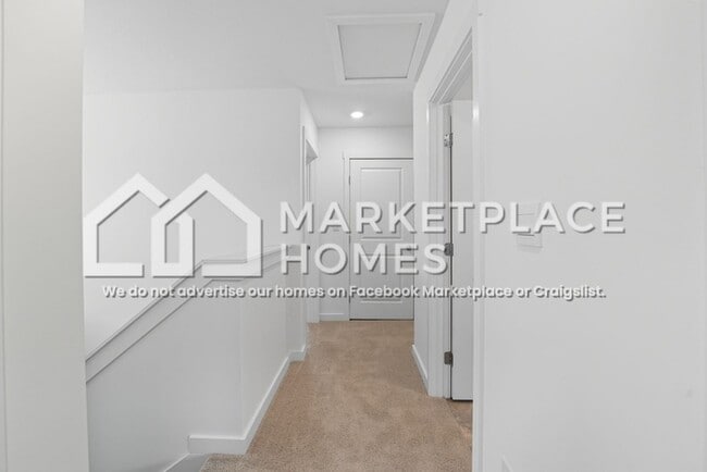 Building Photo - 4151 Hines Ln NE