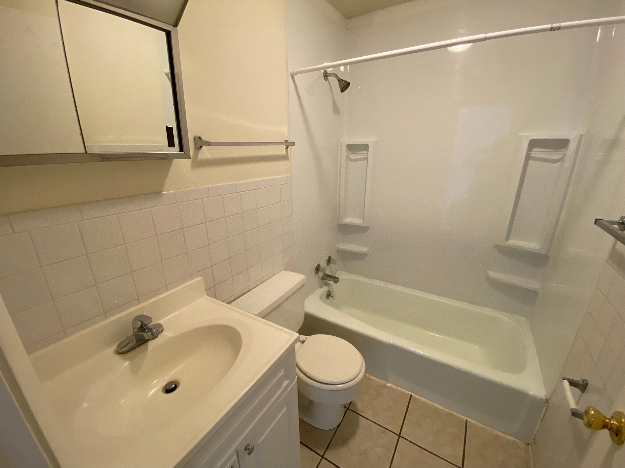 Building Photo - 211 S Pfeffer Rd