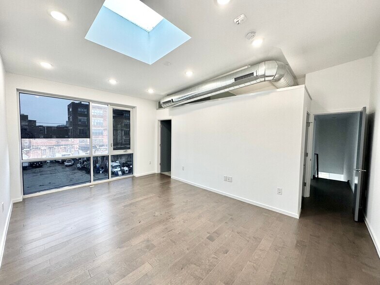 Building Photo - 1500 N 8th St