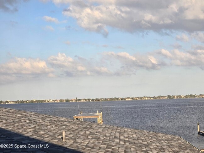 Building Photo - 0000 Pineapple Ave