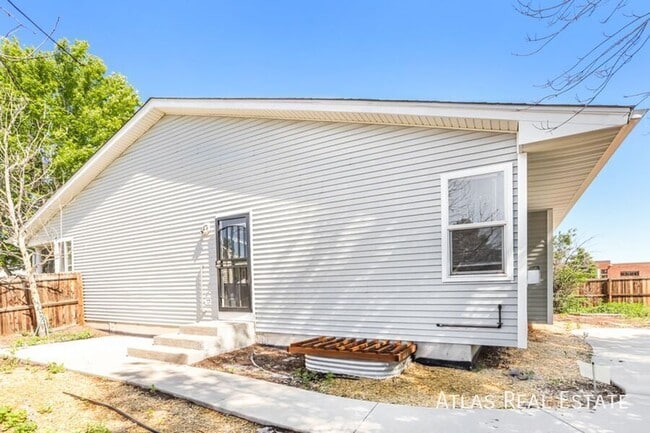 Building Photo - 19558 E 18th Ave