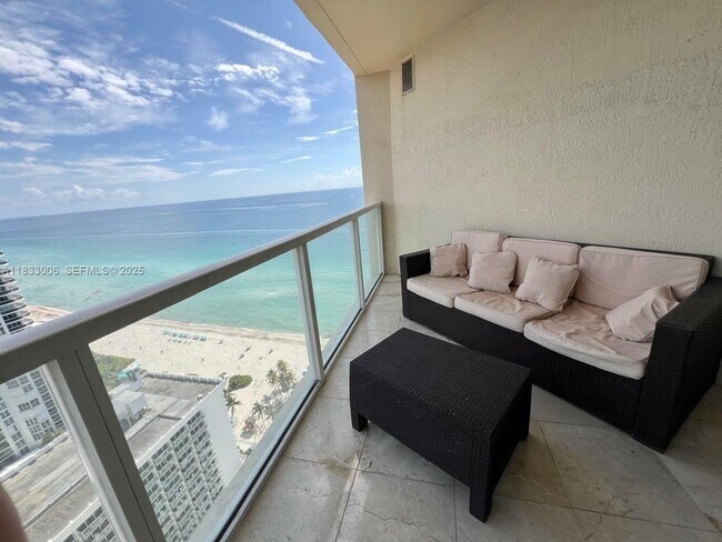 Building Photo - 16699 Collins Ave