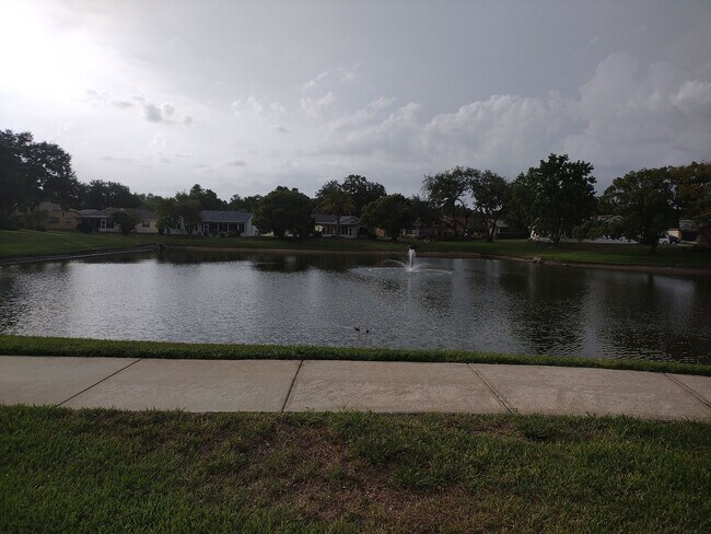 Building Photo - 2 bedroom 2 bathroom Large House for rent ...