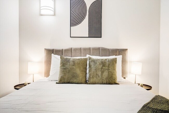 Building Photo - 50 N Illinois St