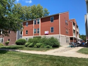 Building Photo - 304 E Clark - OFFBOARD 12/18/2025