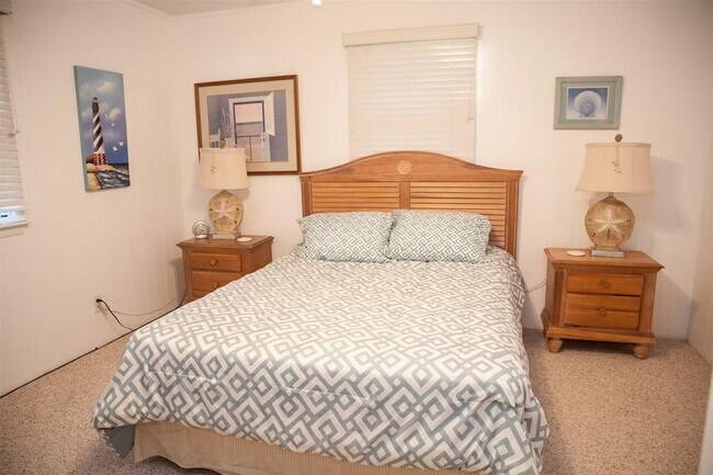 Building Photo - 57219 Island Club Ln