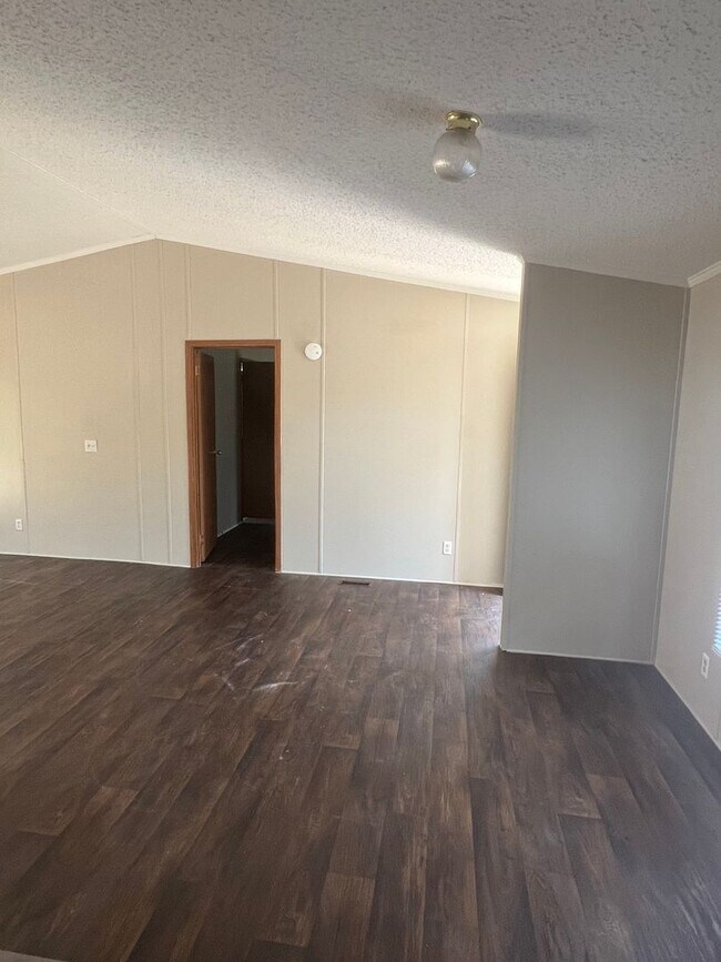 Building Photo - 554 Bowens Mill Hwy