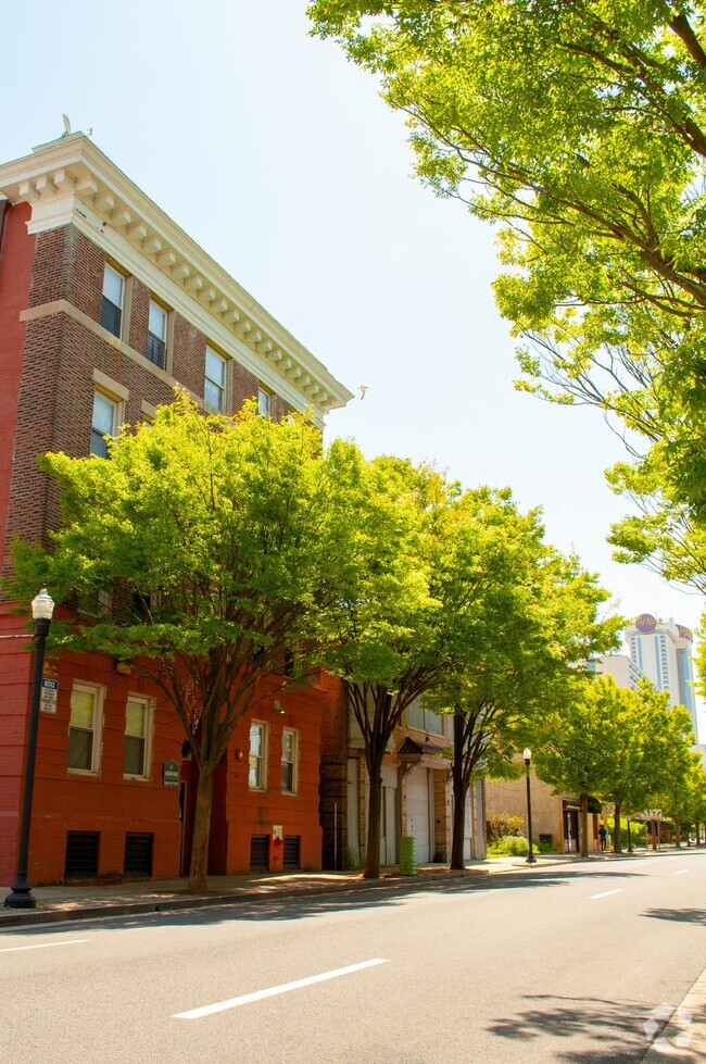 Building Photo - Virginia Arms Apartments