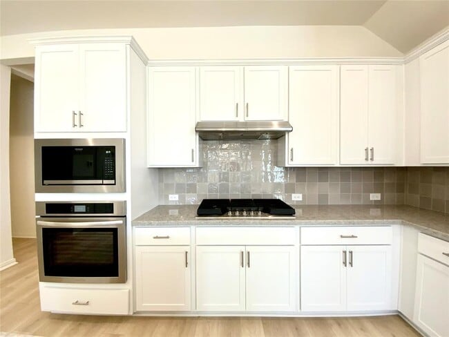 Building Photo - 247 Du Bois Ln