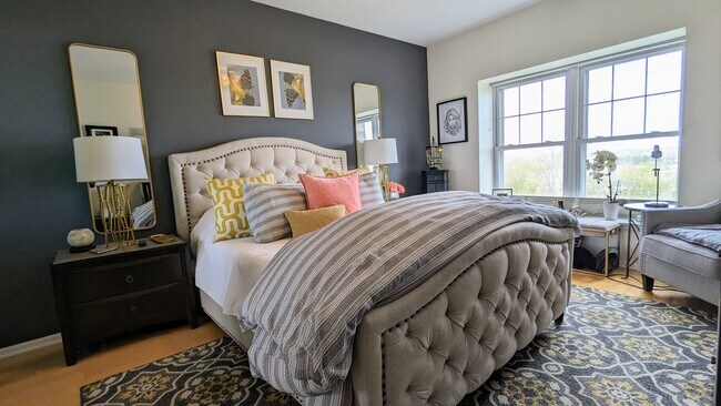 Building Photo - 440 W Mahogany Ct