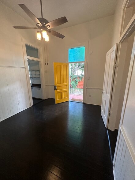 Living Room, facing Garden - 3821 Dauphine St