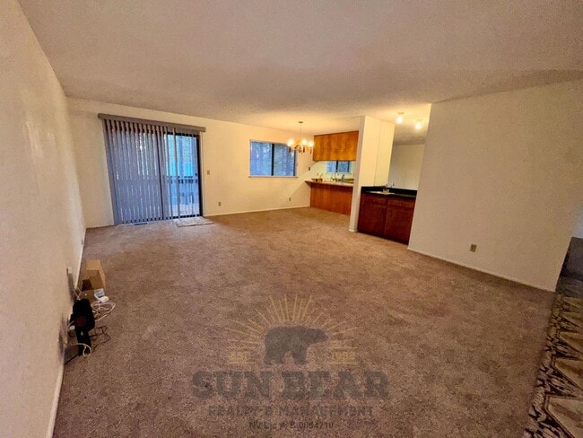 Building Photo - 3 Bedroom Mill Creek Home Available Now!