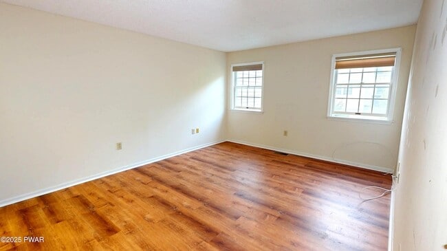 Building Photo - 4038 Somerset Ct