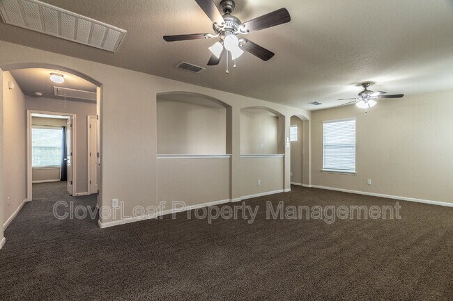 Building Photo - 5420 Nutmeg Tr
