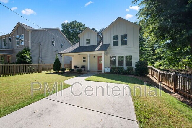 Building Photo - 1120 Wedgewood Dr NW