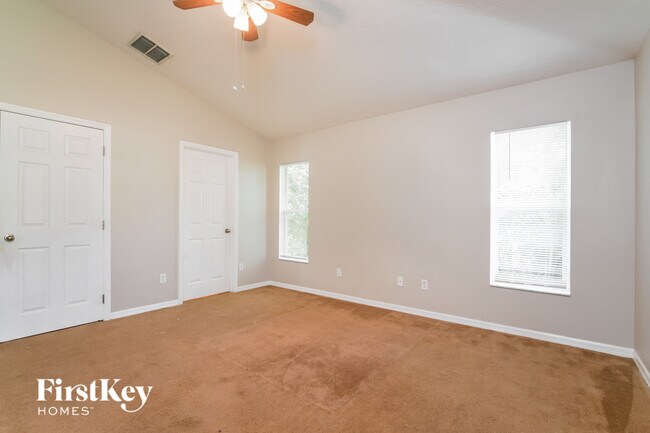 Building Photo - 2101 Laparelle Dr