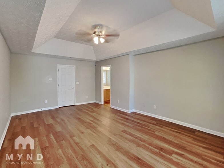 Building Photo - 2013 Briar Creek Ct NE