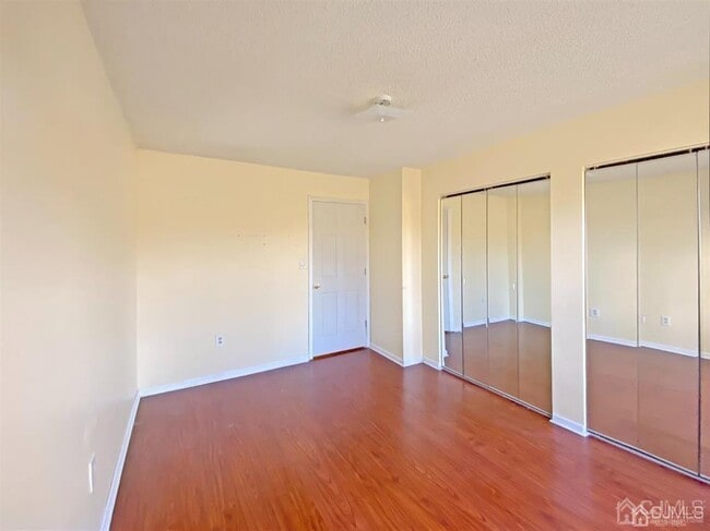 Building Photo - 479 Danbury Ln