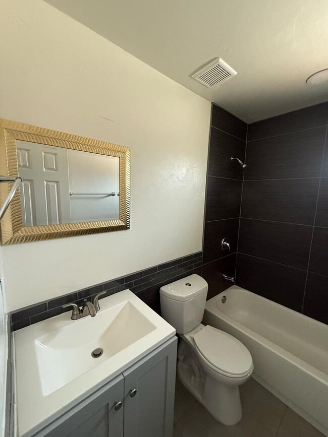 Building Photo - 3917 S Liberty Ave