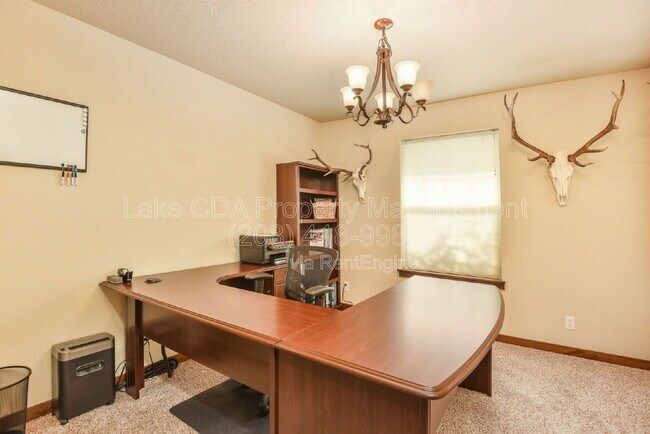 Building Photo - 10231 N Zenith St