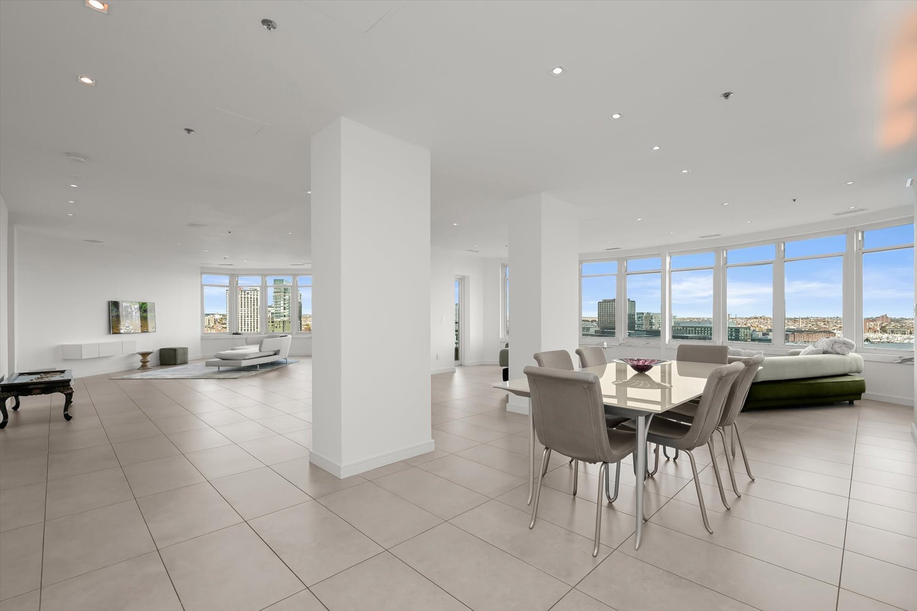 Building Photo - 100 Harborview Dr